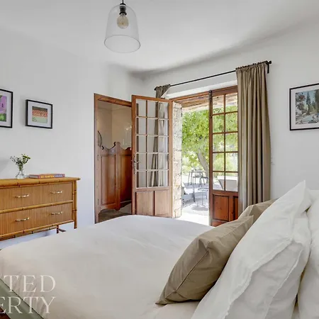 Tranquil 5-bedroom Stone With Private Pool Villa Callas