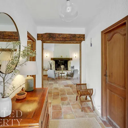 Villa Tranquil 5-bedroom Stone With Private Pool