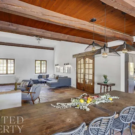 Tranquil 5-bedroom Stone With Private Pool Callas